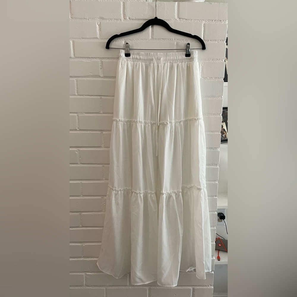White Tiered Long Maxi Flowy Skirt with Pockets